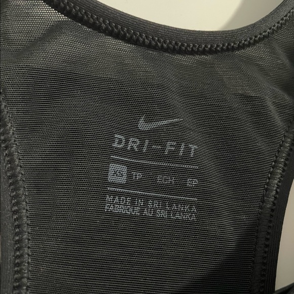 Nike Dri-Fit Sportsbra - Picture 4 of 5